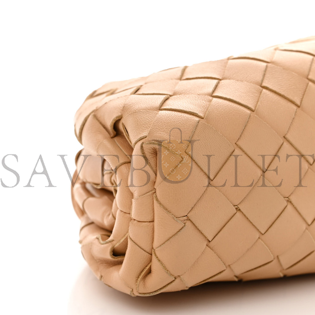 BOTTEGA VENETA NAPPA INTRECCIATO THE MINI POUCH ALMOND (22*13*6cm) BOTTEGA VENETA NAPPA INTRECCIATO THE MINI POUCH ALMOND (22*13*6cm)