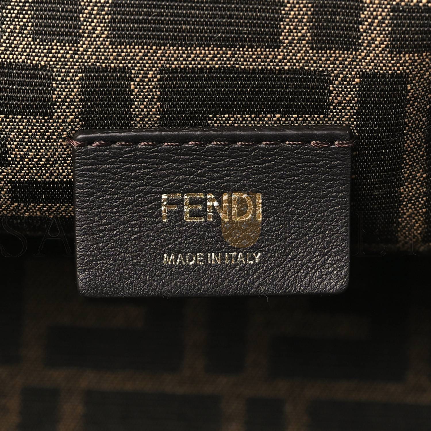 FENDI SHINY NAPPA SMALL FENDI FIRST SAHARA (25*19*9cm) FENDI SHINY NAPPA SMALL FENDI FIRST SAHARA (25*19*9cm)