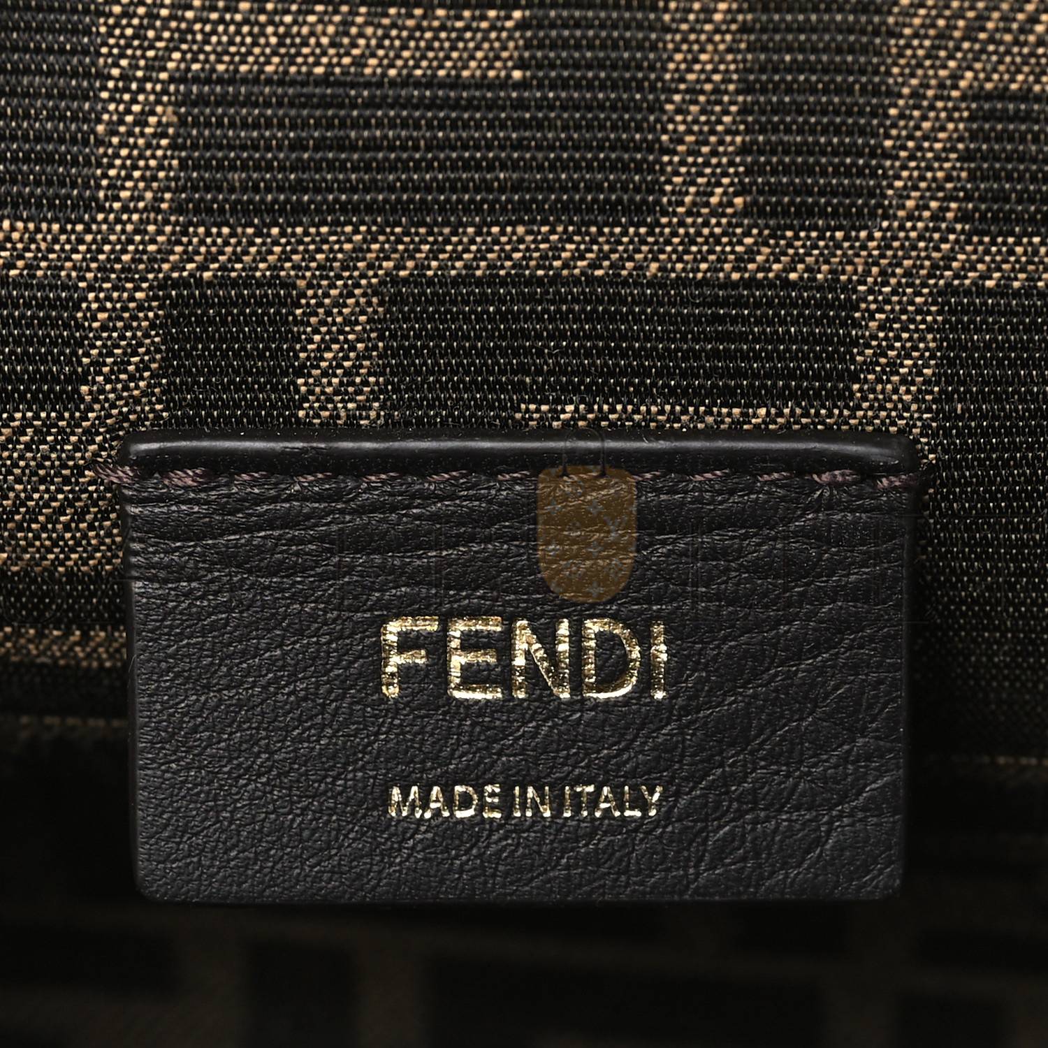 FENDI SHINY NAPPA SMALL FENDI FIRST WASABI (28*20*11cm) FENDI SHINY NAPPA SMALL FENDI FIRST WASABI (28*20*11cm)