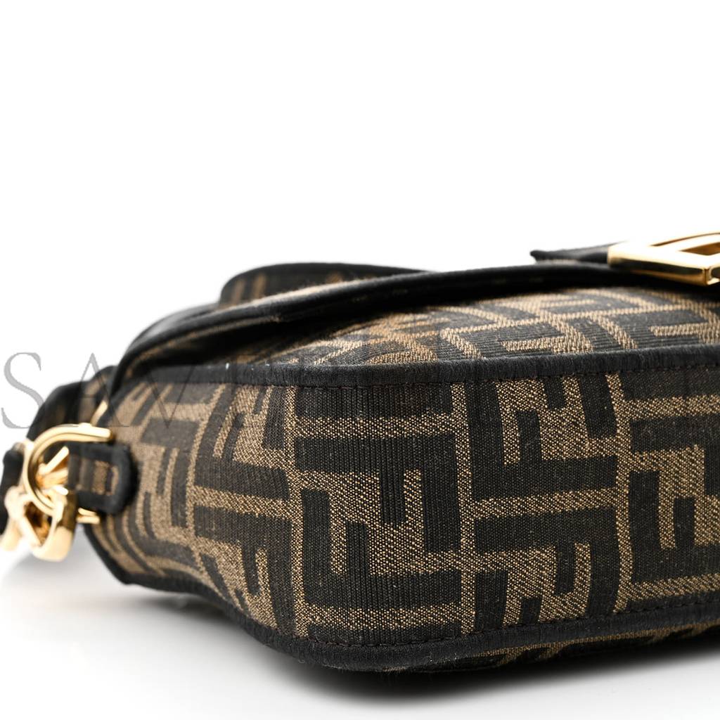 FENDI FABRIC JACQUARD FF 1974 MEDIUM BAGUETTE TOBACCO MORO BLACK (27*14*6cm) FENDI FABRIC JACQUARD FF 1974 MEDIUM BAGUETTE TOBACCO MORO BLACK (27*14*6cm)